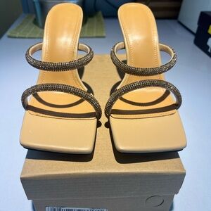 Elegant Tan Women's Heels